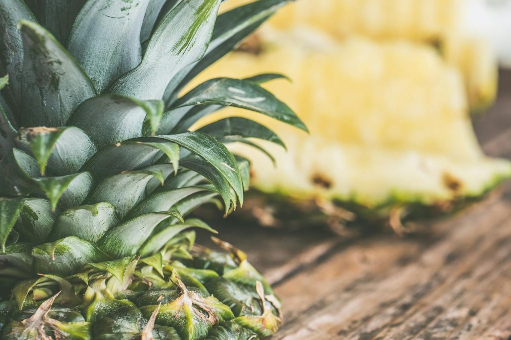 sliced pineapple